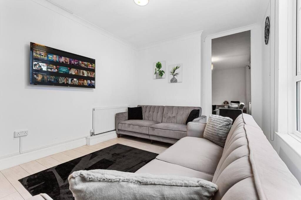 Holiday Home Near Kings Cross Sleep 12 Sp7 Londres Exterior foto