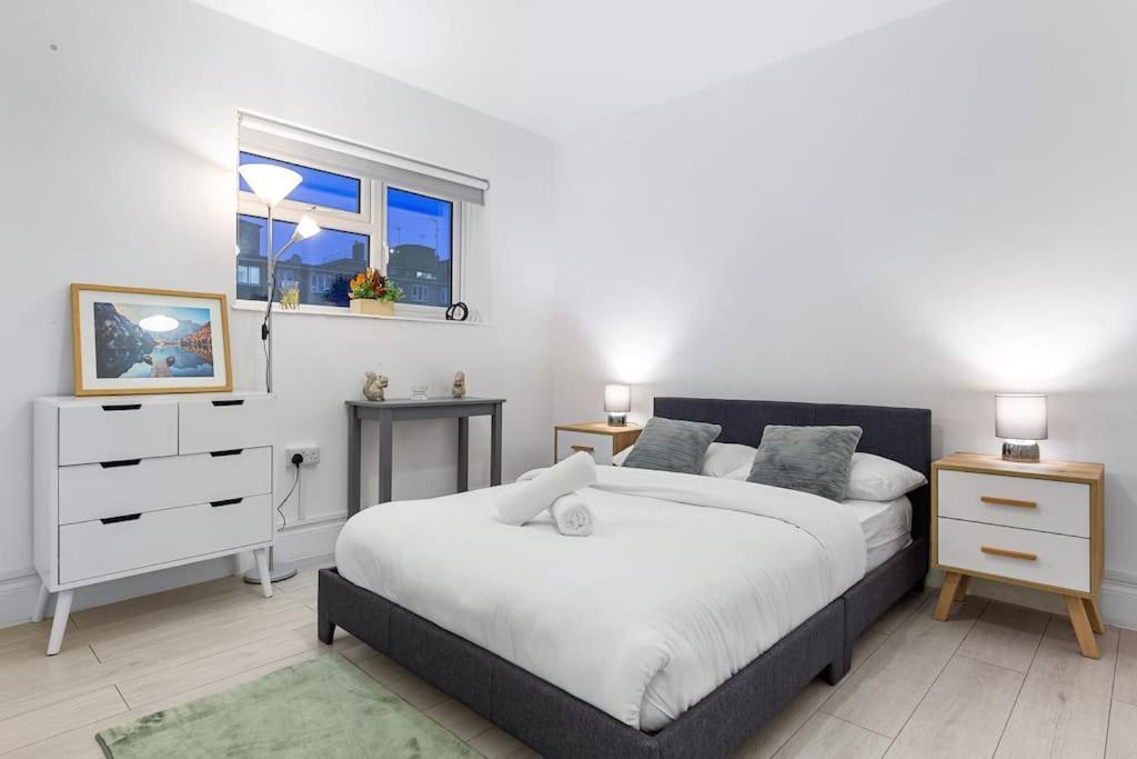 Holiday Home Near Kings Cross Sleep 12 Sp7 Londres Exterior foto
