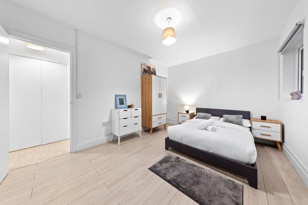 Holiday Home Near Kings Cross Sleep 12 Sp7 Londres Exterior foto